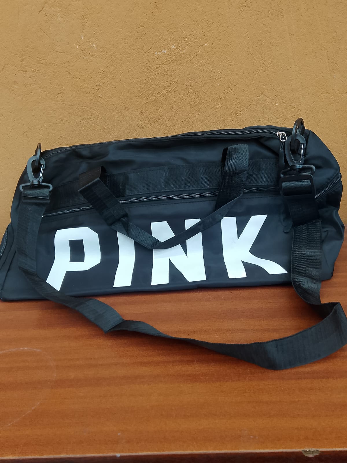 BOLSO DE FITNESS DESIGN PINK BLACK 46X21X21 CM