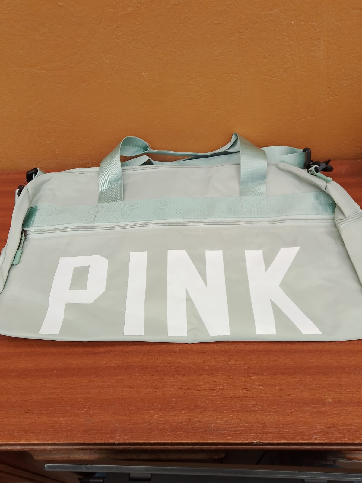 BOLSO DE FITNESS DESIGN BIG T60 GREEN 48X23X23 CM
