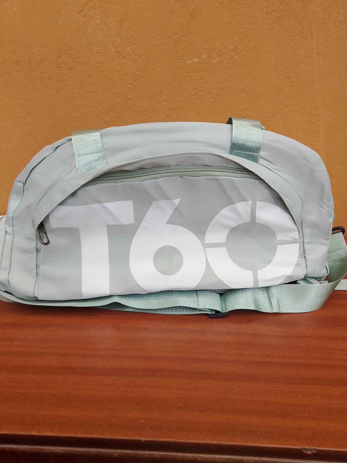 BOLSO DE FITNESS DESIGN T60 BRIGHT GREEN 48X23X23 CM