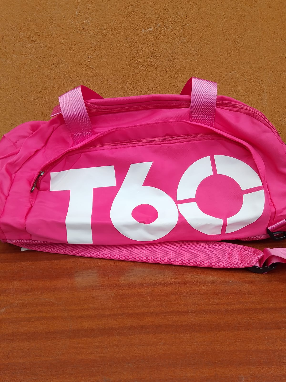 BOLSO DE FITNESS DESIGN T60 DARK PINK 48X23X23 CM