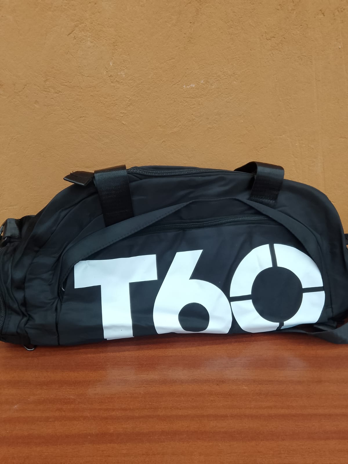BOLSO DE FITNESS DESIGN T60 BLACK 48X23X23 CM