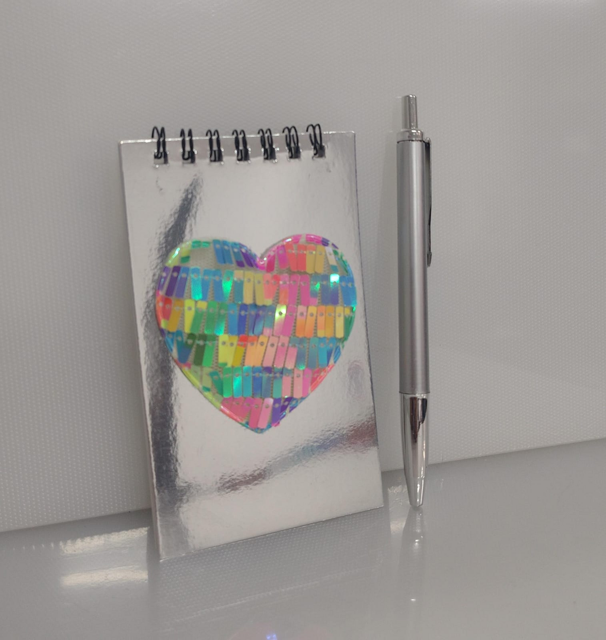 SET X2 DE LIBRETA HOJA RAYADA CON BOLIGRAFO DOLPHIN DESIGN 11.5 X6 CM PL46-2