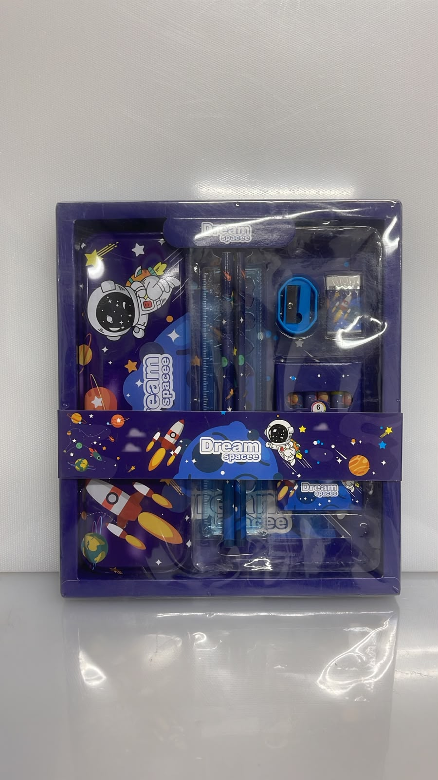 SET X6 DE PAPELERIA DESIGN ROCKET 2 LAPICES - 1 REGLA - 1 SACAPUNTAS - 1 BORRADOR - 1 ESTUCHE 20X7 CM - 1 CAJA DE CRAYONES 6 UND PL50-15