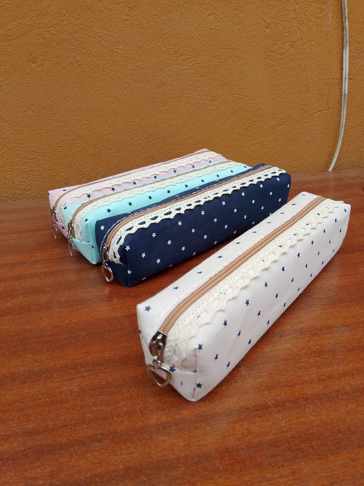 ESTUCHE DE LAPICES DESIGN STARS 18X4 CM