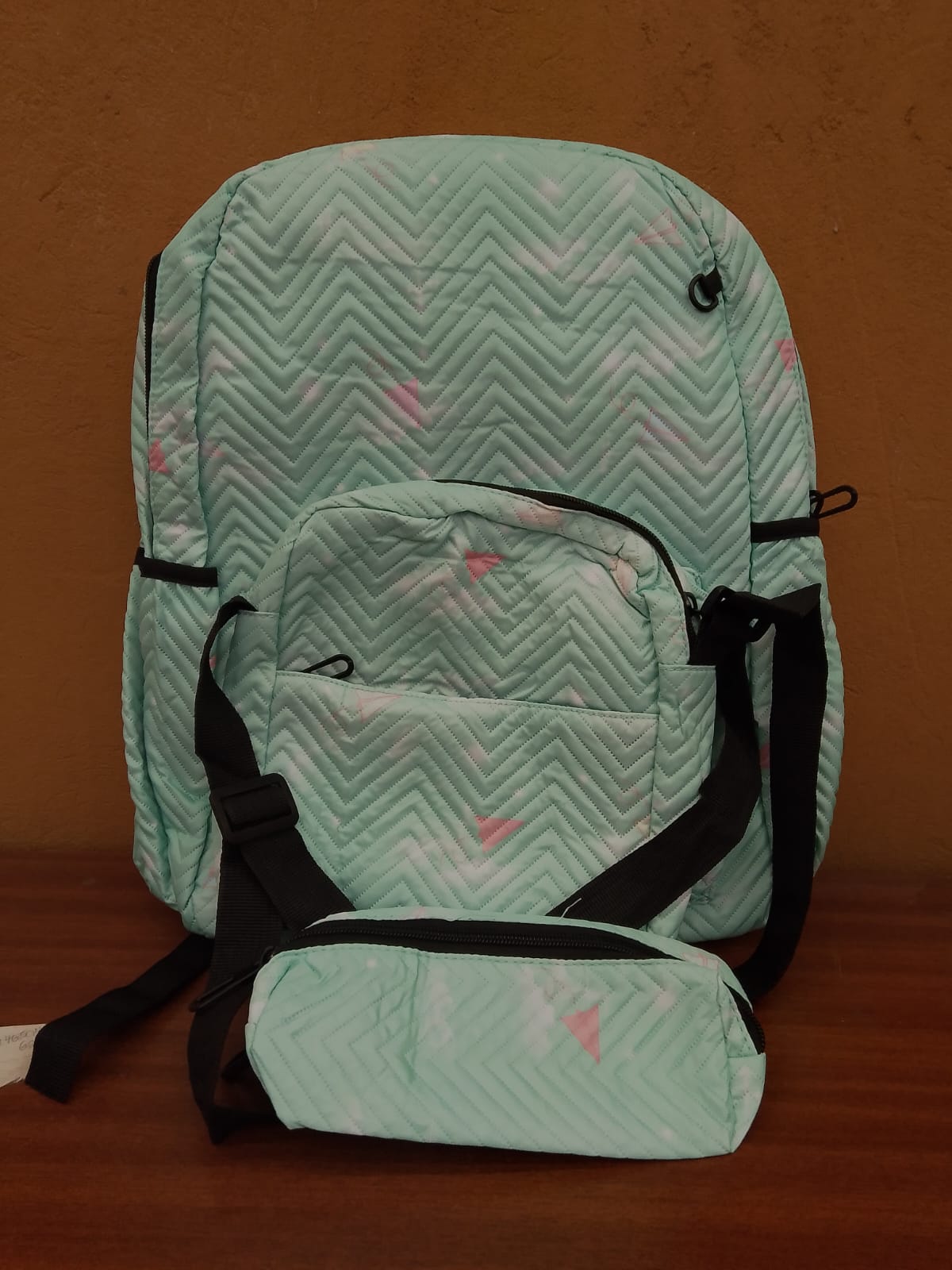 MOCHILA ESCOLAR CON LONCHERA Y CARTUCHERA DESIGN GREEN 43X25X11 CM