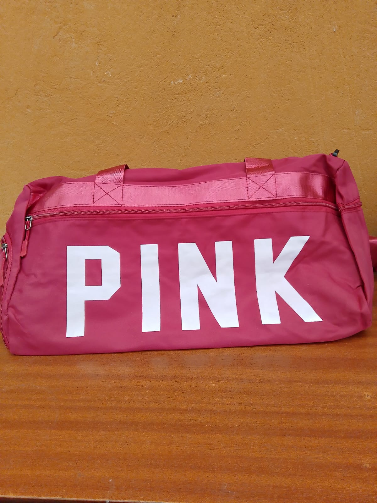 BOLSO DE FITNESS DESIGN PINK RED 46X21X21 CM