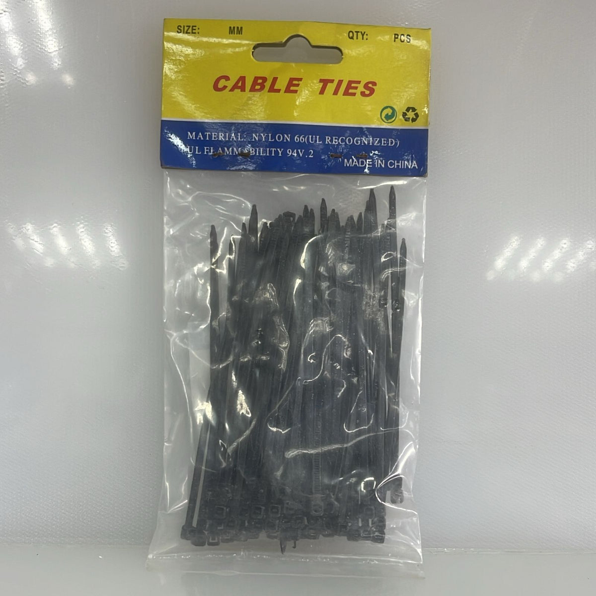 ABRAZADERA DE PLASTICO DESIGN MOORINGS CORTOS BLACK 50 UND