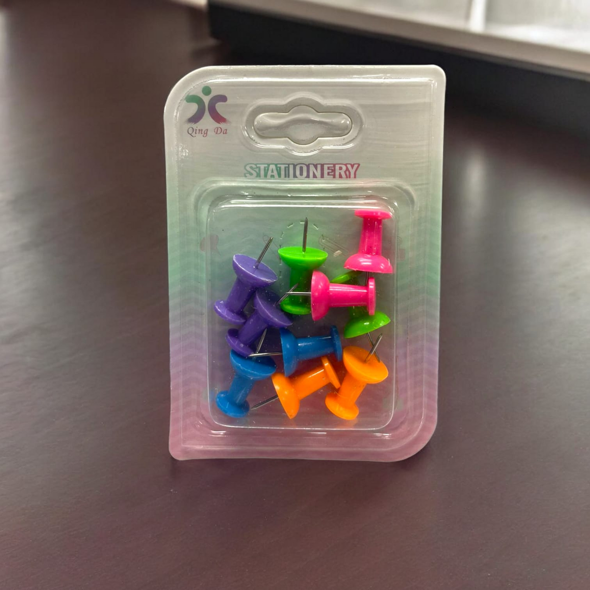 SET X 10 UND CHINCHES DE PLASTICO Y METAL DESIGN FULLCOLOR MKL