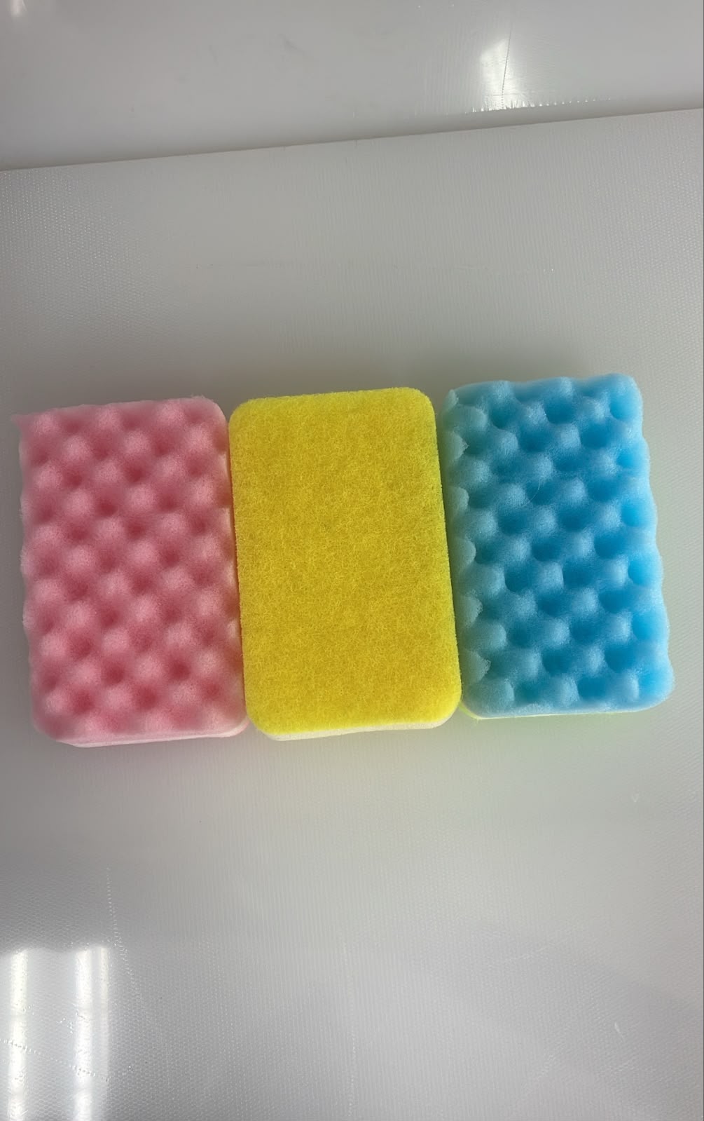 SET X 3 UND DE ESPONJAS DE PLASTICO PARA LIMPIEZA ENJOY CLEANLINESS 10X6CM