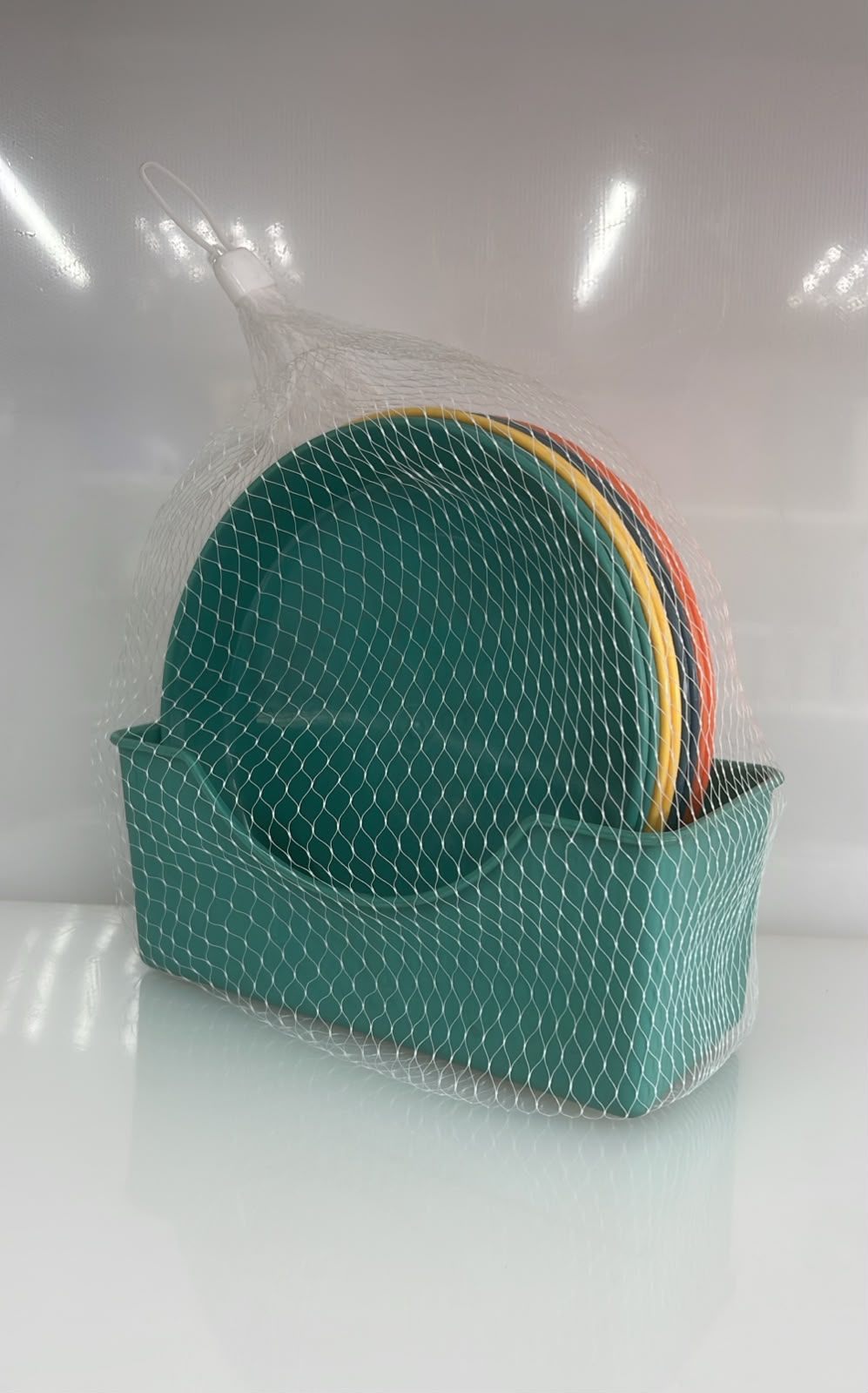 SET DE PLATOS DE PLASTICO INCLUYE 8 UNIDADES 15X2 CM CON BASE 16X7 CM
