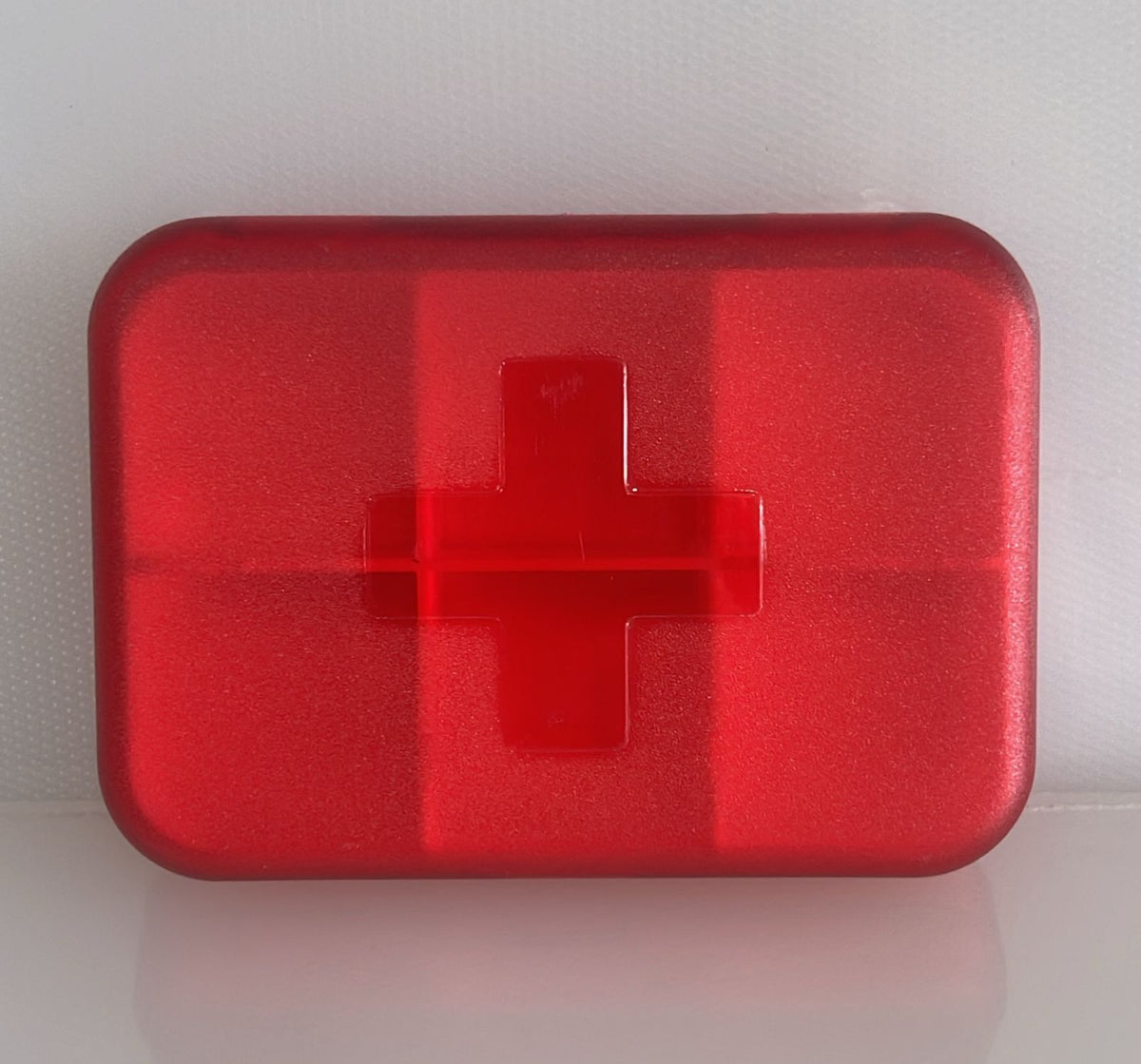 ENVASE DE PLASTICO PARA ALMACENAR CON 6 COMPARTIMIENTOS 9X6 CM PL11-9