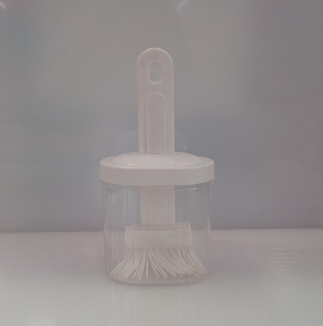 BROCHA CON RECIPIENTE PARA ALIMENTOS 16 CM PB11-109
