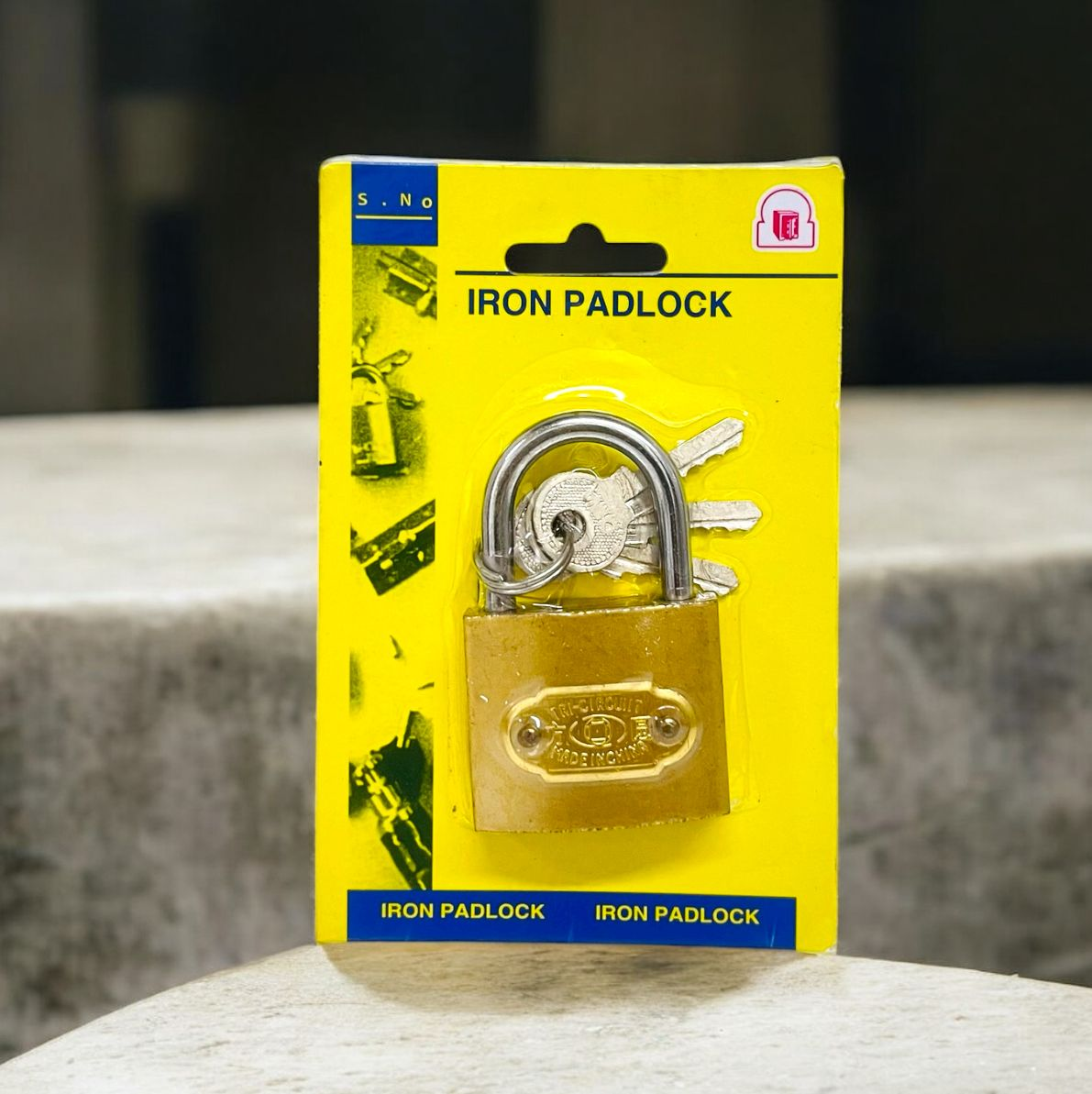CANDADO IRON DE LLAVE GRANDE 50 CANDADO - 7_4 CM CON ACCESORIO 3 LLAVES 4_1 CM