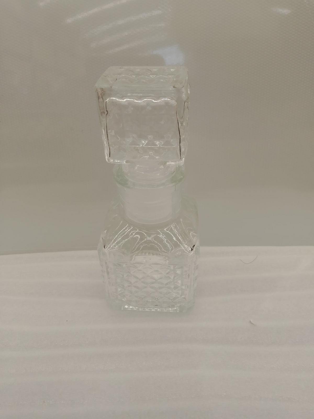 LICORERA EN VIDRIO PEQUENA SJ009FF-5 10X4 CM 50 ML